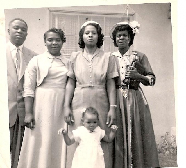 Arkel Barefield, Tina Barefield, Sylvesta Richardson (Aunt Kitten), Arlene Barefield, and Alice Barefeidl (little girl)