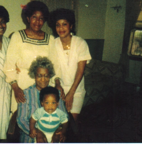 5 Generations of Barefields (Pearlie Barefield, Lillie Edwards, Annetta Scott, Kimberly Fudge, and Steven Meadows)