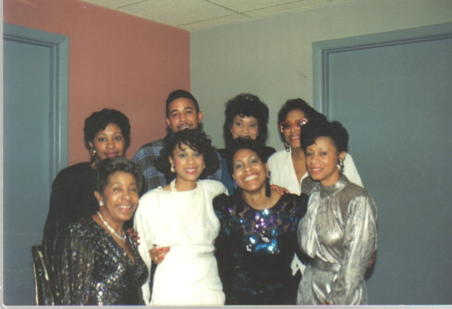 Edwards Family (bottom left to right) Lillie(Barefield)Edwards, Crystal Watson, Karen Settles, Patricia Yancey, (top left to right)Debra Lowe, Melvin Edwards, Annetta Scott, and Phyllis Woods (all Edwards)